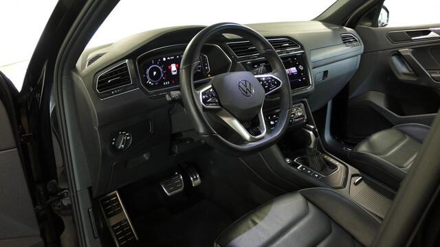 Volkswagen TIGUAN 1.4 TSI eHybrid R-Line Business+ | Pano dak | 20 inch | Nieuwstaat