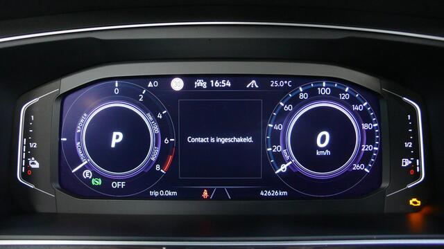 Volkswagen TIGUAN 1.4 TSI eHybrid R-Line Business+ | Pano dak | 20 inch | Nieuwstaat