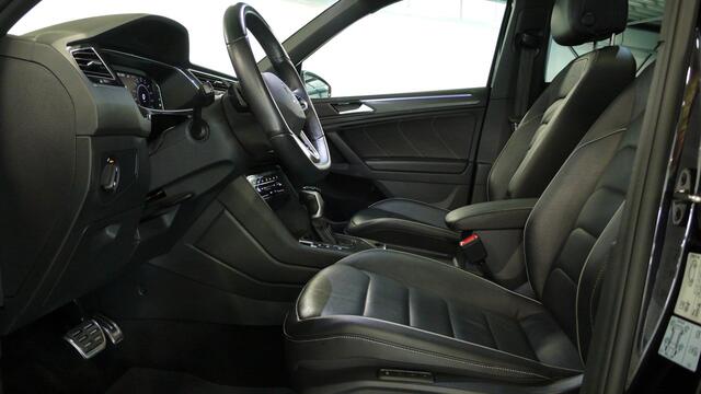 Volkswagen TIGUAN 1.4 TSI eHybrid R-Line Business+ | Pano dak | 20 inch | Nieuwstaat
