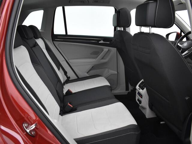 Volkswagen TIGUAN 1.4 Tsi 245pk DSG eHybrid Elegance · Panoramadak · Camera · Elek.Trekhaak · Elek. Achterklep · Keyless · 18'' Inch ·
