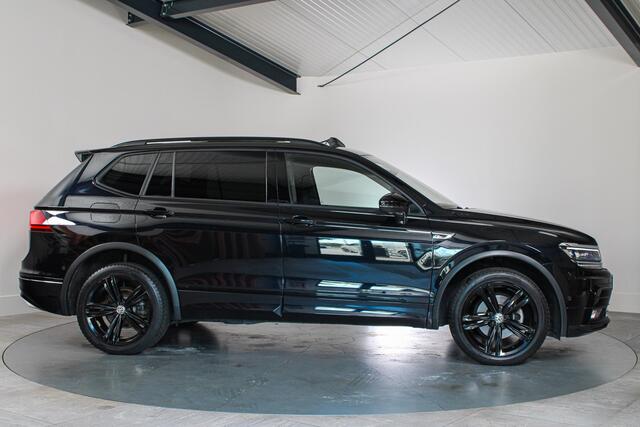 Volkswagen TIGUAN Allspace 1.5 TSI R-line, 7-Persoons, Blackstyle, Trekhaak, Panoramadak, LED,