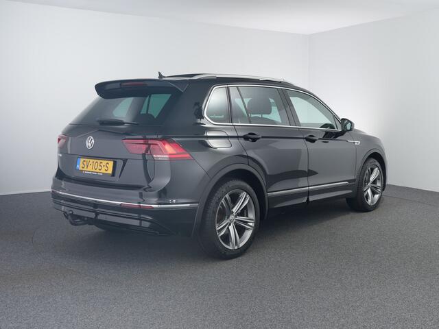 Volkswagen TIGUAN 1.4 TSI ACT Business Zwarte hemel | Trekhaak | ACC
