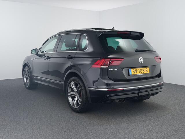 Volkswagen TIGUAN 1.4 TSI ACT Business Zwarte hemel | Trekhaak | ACC