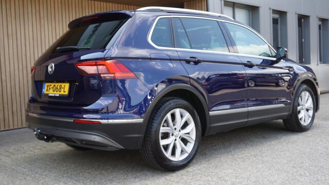 Volkswagen TIGUAN 1.5 TSI 150pk ACT Highline Pano Virtual Trekhaak adap cruise *NL auto* keyless DAB *129684km*