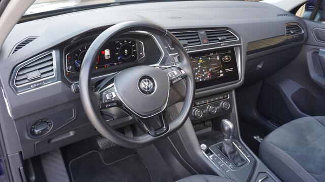 Volkswagen TIGUAN 1.5 TSI 150pk ACT Highline Pano Virtual Trekhaak adap cruise *NL auto* keyless DAB *129684km*
