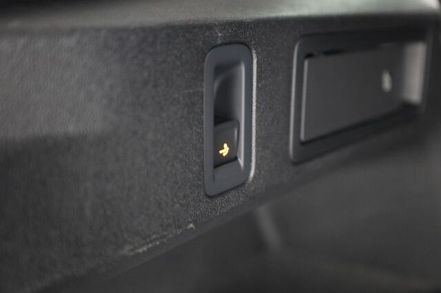 Volkswagen TIGUAN Elegance 1.5 110 kW/150PK · Navigatie · Trekhaak · Areavieuw Ergostoel Matrix-led