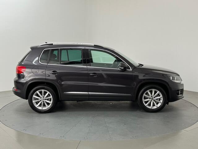 Volkswagen TIGUAN 1.4 TSI LOUNGE NAVI TREKHAAK
