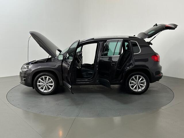 Volkswagen TIGUAN 1.4 TSI LOUNGE NAVI TREKHAAK
