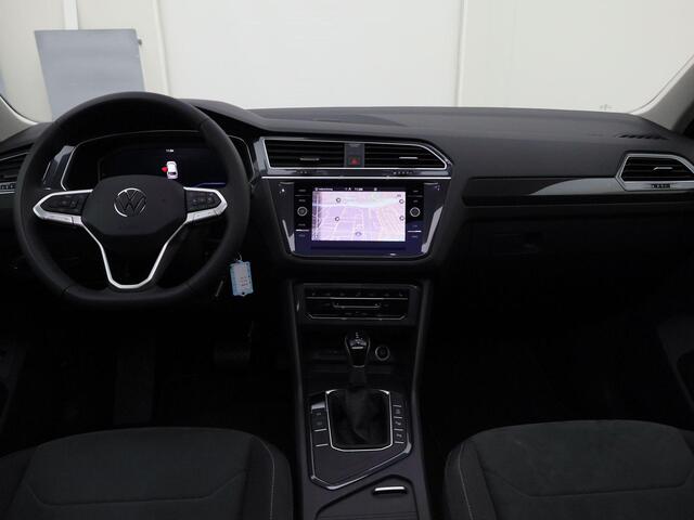 Volkswagen TIGUAN 1.5TSI/150pk DSG Elegance DSG · Panoramadak · Stoelverwarming · Matrix led · Navigatie · Garantie t/m 30-01-2029 of 100.000km