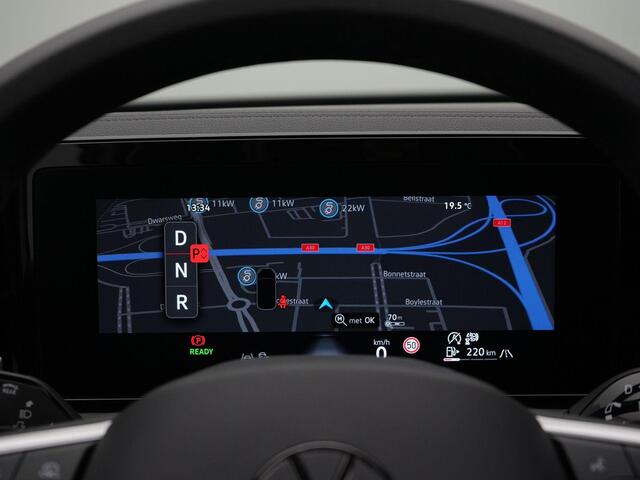 Volkswagen TIGUAN 1.5 eTSI 150 pk DSG R-Line Business | Panoramadak | Trekhaak | Adaptief onderstel | IQ Light | Head-up display | Rondomzicht camera | Harman/Kardon