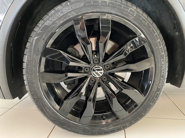 Volkswagen TIGUAN 1.4 TSI eHybrid R-Line Black style Panoramadak Sfeer IQ Light Trekhaak