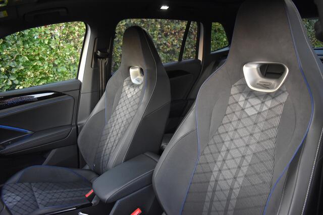 Volkswagen TIGUAN 1.5 eTSI R-Line '24 ACC.PANO,TREKH, FONKELNIEUW!