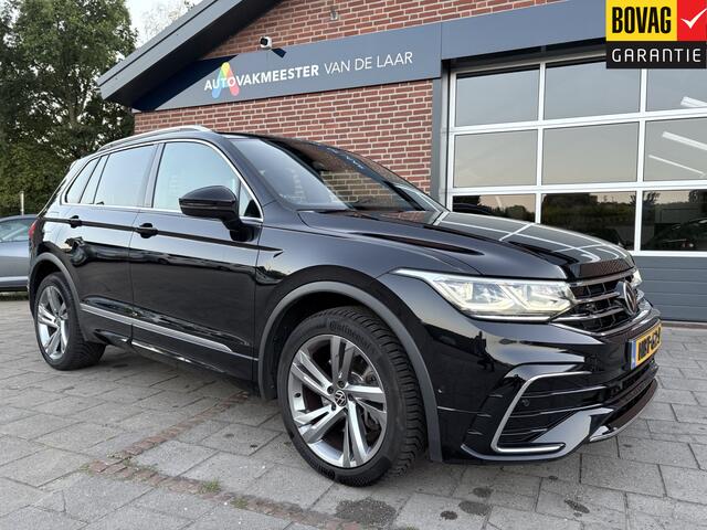 Volkswagen TIGUAN 1.4 TSI eHybrid R-Line Business+ Plug-Inn ( Panoramadak, Trekhaak, Blindspot, Navigatie, Carplay, Camera) RIJKLAARPRIJS!