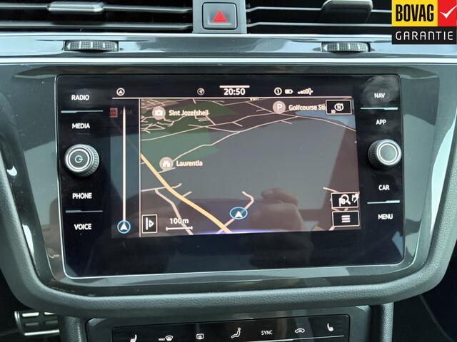 Volkswagen TIGUAN 1.4 TSI eHybrid R-Line Business+ Plug-Inn ( Panoramadak, Trekhaak, Blindspot, Navigatie, Carplay, Camera) RIJKLAARPRIJS!
