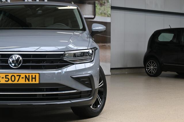 Volkswagen TIGUAN 1.5 TSI 150pk Elegance (facelift) | ACC | Trekhaak | Standkachel | 100% (Dealer) onderhouden label