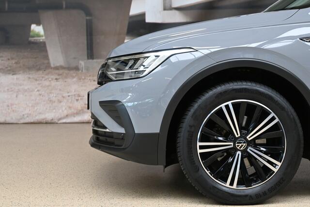 Volkswagen TIGUAN 1.5 TSI 150pk Elegance (facelift) | ACC | Trekhaak | Standkachel | 100% (Dealer) onderhouden label