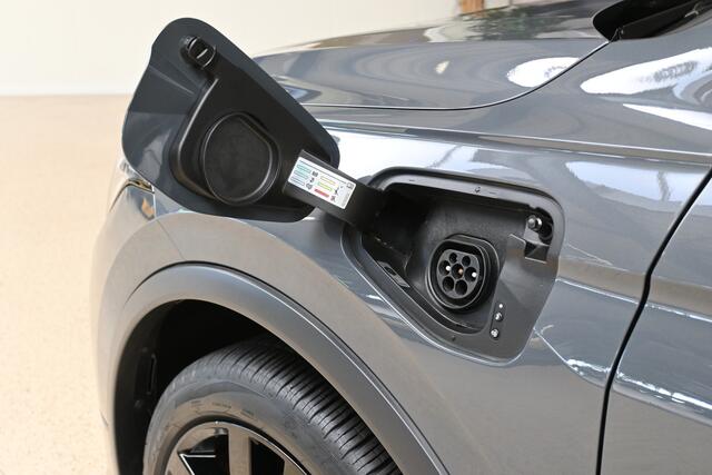 Volkswagen TIGUAN 1.4 TSI eHybrid 245pk R-Line Business+ | NL-auto | Leder | Keyless | IQ. Light | 100% (Dealer) onderhouden label