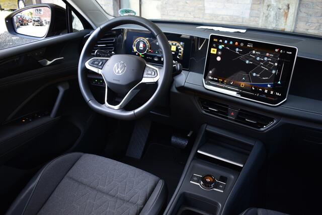 Volkswagen TIGUAN 1.5 eTSI LIFE IQ-LIGHT/NAVI/TREKHAAK word verwacht!
