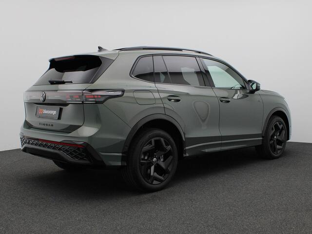 Volkswagen TIGUAN 1.5 eHybrid R-Line Edition 272PK DSG Pano-Schuifdak, Black Style, Adaptieve Cruise Controle, Navi, Stoel-Stuurverwarming, Keyless, Side Assist, Elektr. Achterklep, 19" LM Velgen