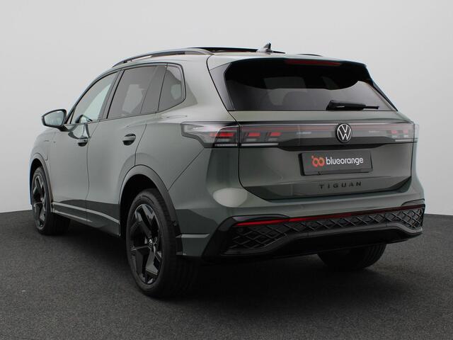 Volkswagen TIGUAN 1.5 eHybrid R-Line Edition 272PK DSG Pano-Schuifdak, Black Style, Adaptieve Cruise Controle, Navi, Stoel-Stuurverwarming, Keyless, Side Assist, Elektr. Achterklep, 19" LM Velgen