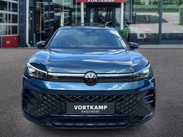 Volkswagen TIGUAN 1.5 eTSI DSG R-LINE PANO-DAK/TREKHAAKCAMERA/ACC/STOEL-STUURVERW