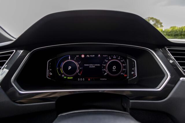 Volkswagen TIGUAN 1.4 TSI eHybrid R-Line Business+ | Pano | 360° camera
