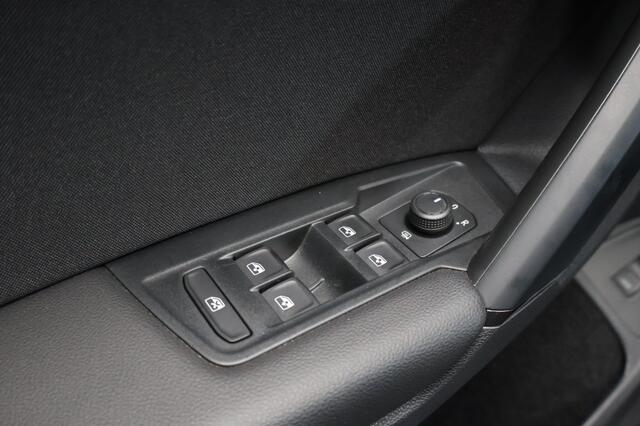 Volkswagen TIGUAN 1.5 TSI Elegance | Automaat | Trekhaak | ACC | LED