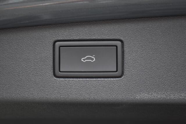 Volkswagen TIGUAN 1.5 eTSI 150PK DSG Elegance LEDER | 360° CAMERA | TREKHAAK