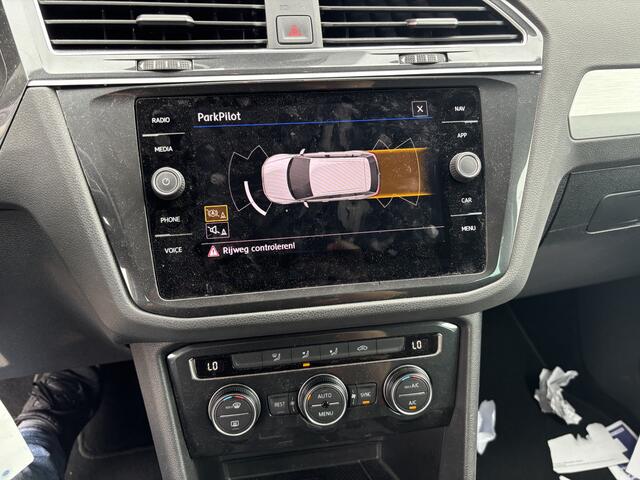 Volkswagen TIGUAN 1.5 TSI ACT Comfortline Business AUTOMAAT / TREKHAAK / FULL LED / NAVI / CLIMA / PDC / ACC / CARPLAY / NL-AUTO
