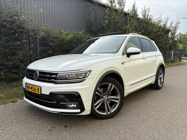 Volkswagen TIGUAN 1.4 TSI Comfortline Business R / R-LINE / PANORAMADAK / CRUISE / STOELVERWARMING