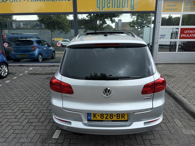 Volkswagen TIGUAN Automaat * 85.806 Km * Panoramadak * Leer * Navi *