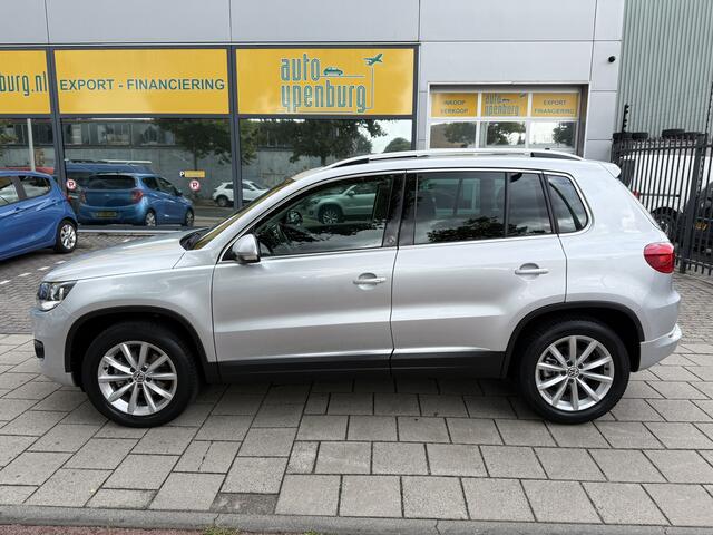 Volkswagen TIGUAN Automaat * 85.806 Km * Panoramadak * Leer * Navi *