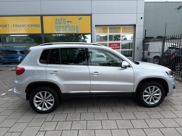 Volkswagen TIGUAN Automaat * 85.806 Km * Panoramadak * Leer * Navi *