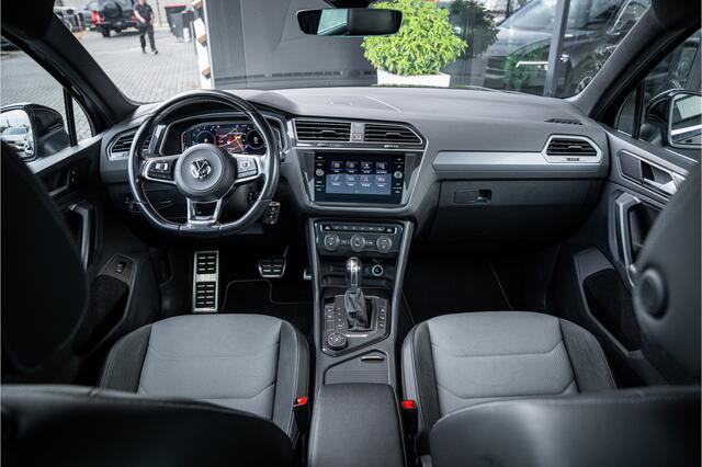 Volkswagen TIGUAN 2.0 TSI 4Motion Highline Business - R Line | Panorama | Elek. Trekhaak | ACC | Stoelverwarming