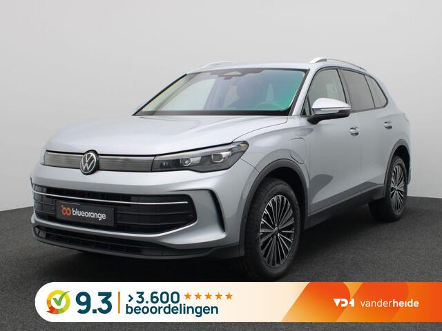 Volkswagen TIGUAN 1.5 eHybrid Life Edition 204PK DSG Trekhaak, Adaptieve Cruise Controle, Elektr. Achterklep, Side Assist, Navi via Apple Carplay/Android Auto, Achteruitrijcamera, Winterpakket Plus, 18" LM Velgen