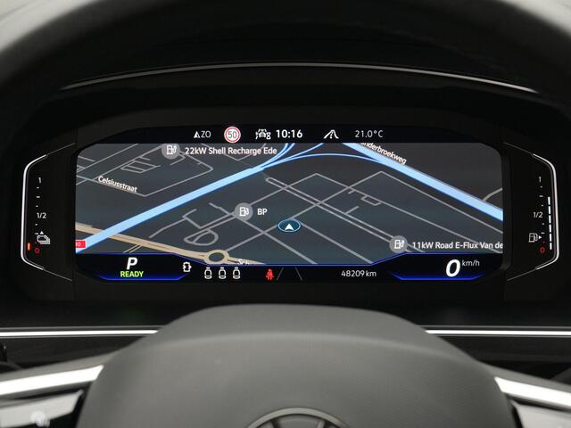 Volkswagen TIGUAN 1.4 TSI eHybrid 245 pk DSG R-Line Business+ | Panoramadak | Leder Vienna bekleding | Trekhaak | Adaptieve onderstelregeling (DCC) | Rondomzicht camera | IQ.Light | 20 inch