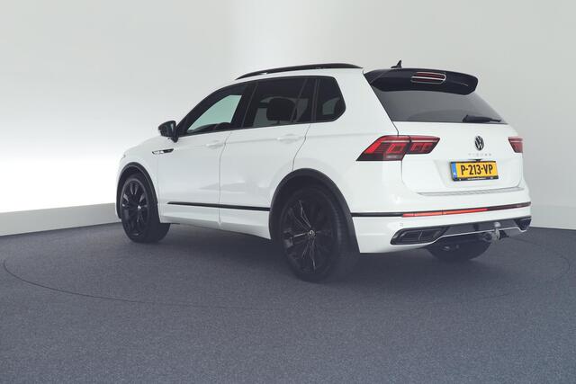 Volkswagen TIGUAN 1.5 TSI 150pk DSG R-Line Business+ Black Style Trekhaak Camera Head-Up Keyless Virtual Cockpit Navigatie Panoramadak