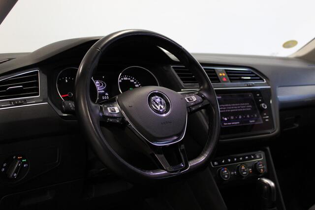 Volkswagen TIGUAN Allspace 2.0 TDI Comfortline Business | ACC | PANO-DAK | TREKHAAK | 150PK | CLIMA | STOEL-VERW | DAB | CARPLAY |