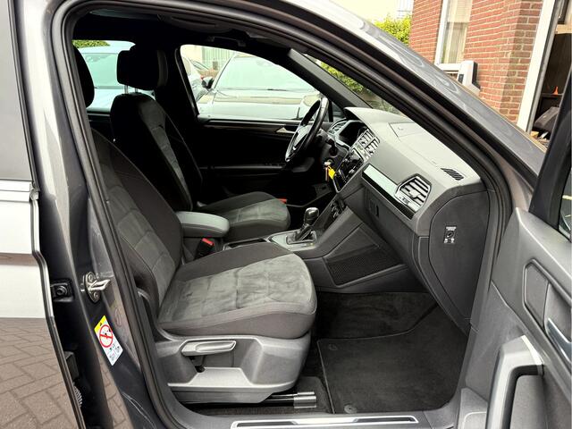 Volkswagen TIGUAN 1.5 TSI ACT High R-Line 20''Lmv, Trekhaak, Stoelverwarming