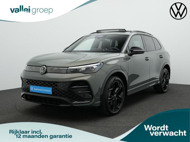 Volkswagen TIGUAN 1.5 eHybrid 204 pk DSG R-Line Edition | Panoramadak | Trekhaak | Adaptief onderstel | IQ Light | Head-up display | Harman/Kardon