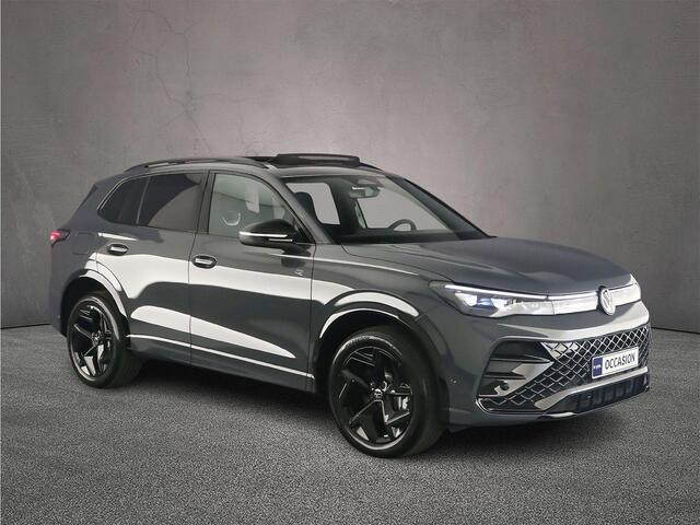 Volkswagen TIGUAN R-Line Edition 1.5 TSI eHybrid 272pk DSG Automaat Trekhaak, Black Style, Panoramadak, Adaptive cruise control, Elektriche achterklep, Achteruitrijcamera
