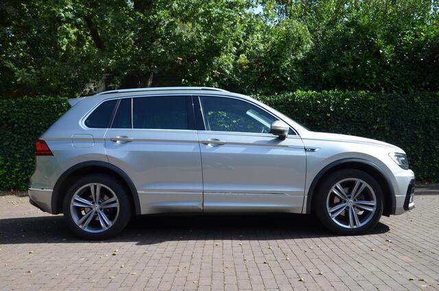 Volkswagen TIGUAN 1.5 TSI ACT Highline Business R Line Automaat/Virtueel-Dashbord/Navi/Pdc/Ecc/Led/Stoelverwarming/Panoramadak/19-Inch Lmv/Privacy-Glass