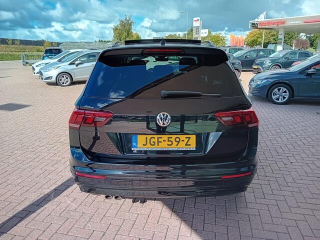 Volkswagen TIGUAN 1.5 TSI ACT Comfortline Business R, Automaat, Zeer mooie auto incl. Panorama schuif kantel dak , Cruise control adaptief, 20 inch velgen, Zie foto's, Dealer onderhouden, BOVAG