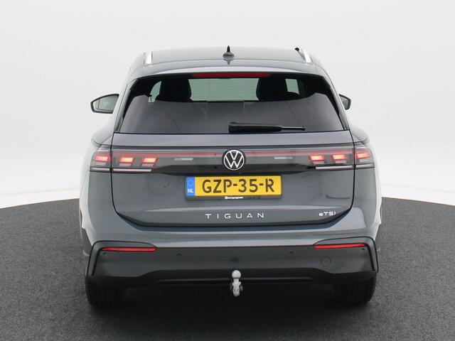 Volkswagen TIGUAN 1.5 eTSi 130 Pk Automaat Life Edition | Carplay | Trekhaak | Adaptive Cruise | Climate Control | Parkeersensoren | Stoel Verwarming | Navigatiesysteem | 17 Inch | 19.060 Km