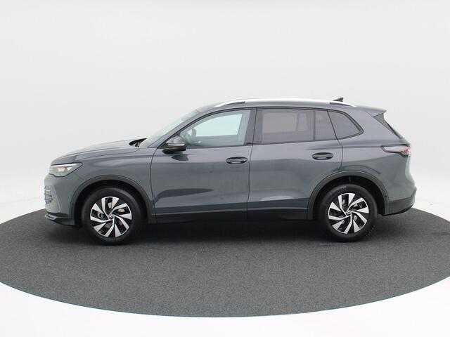 Volkswagen TIGUAN 1.5 eTSi 130 Pk Automaat Life Edition | Carplay | Trekhaak | Adaptive Cruise | Climate Control | Parkeersensoren | Stoel Verwarming | Navigatiesysteem | 17 Inch | 19.060 Km