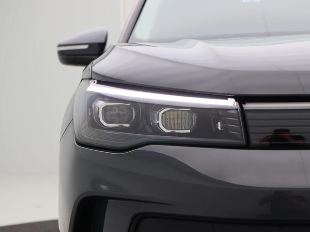 Volkswagen TIGUAN 1.5 eTSi 130 Pk Automaat Life Edition | Carplay | Trekhaak | Adaptive Cruise | Climate Control | Parkeersensoren | Stoel Verwarming | Navigatiesysteem | 17 Inch | 19.060 Km
