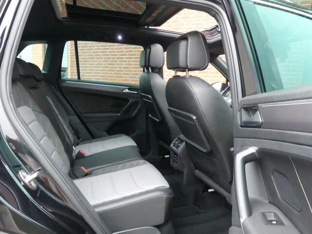 Volkswagen TIGUAN 2.0 TSI 4Motion 2 X R-line / Schuifdak / Trekhaak