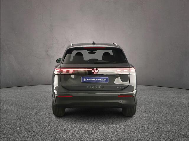 Volkswagen TIGUAN Life Edition 1.5 TSI eHybrid 204pk DSG Automaat Trekhaak, 360 camera, Adaptive cruise control, LED matrix koplampen, Elektrische achterklep