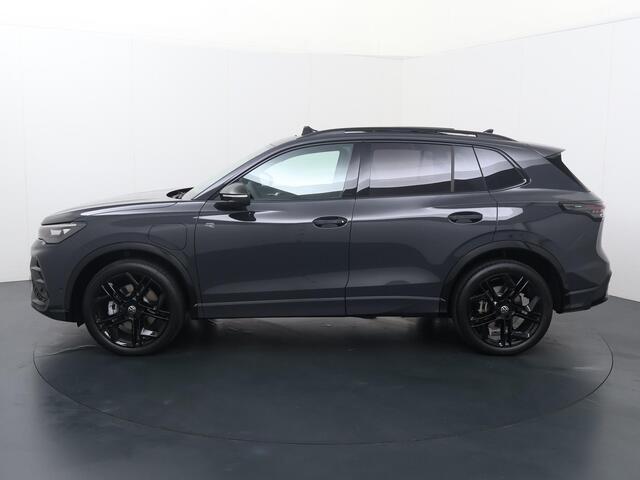Volkswagen TIGUAN 1.5 eHybrid 272pk R-Line Edition DSG | Black Style | Assistance Plus pakket | Comfort pakket |