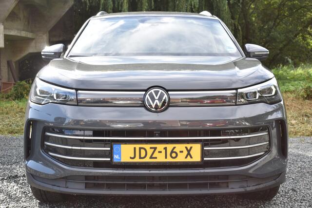 Volkswagen TIGUAN 1.5 eTSI 150PK DSG Elegance LEDER | 360° CAMERA | TREKHAAK